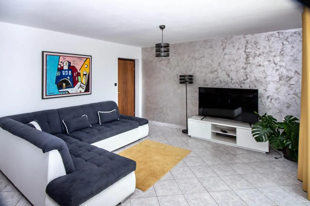 Big Apartment With Sea View! Silo