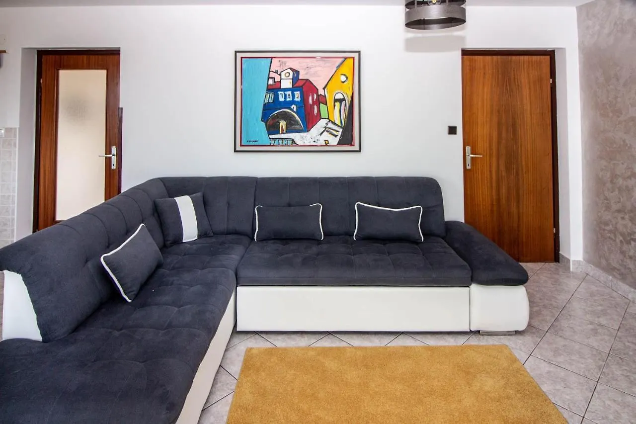 Big Apartment With Sea View! Silo
